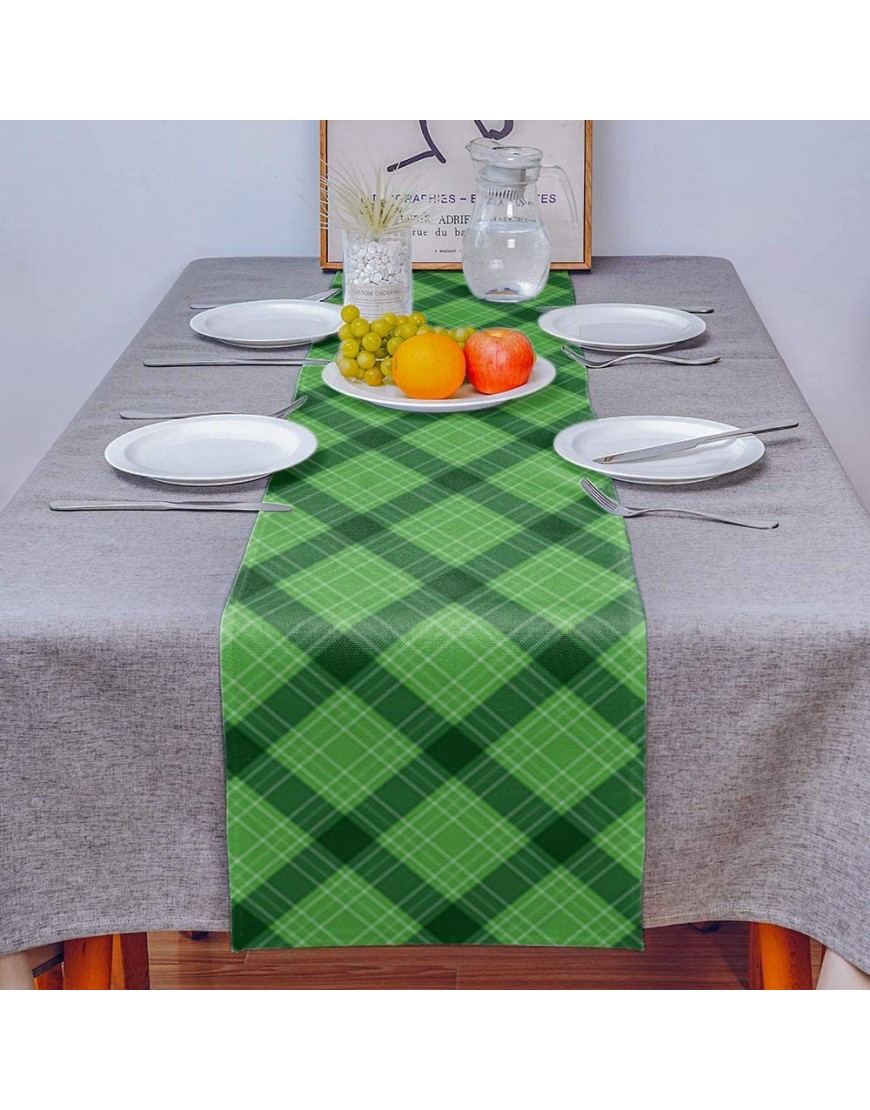 Happy St. Patrick's Day Cotton Linen Burlap Table Runner Rustic Green Scottish Plaid Home Decorative Table Cloth Cover for Kitchen Dining Banquet Party Parties Tabletop Picnic Dinner