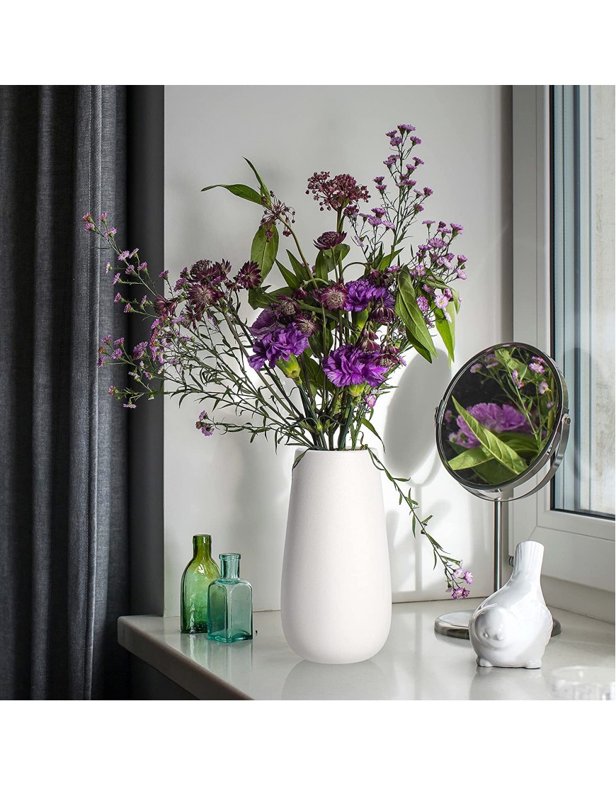 D'vine Dev 10 Inch Modern White Ceramic Vase Oval-Shaped Grainy Texture Flower Vase with Design Box Packaged VS-OV-SW